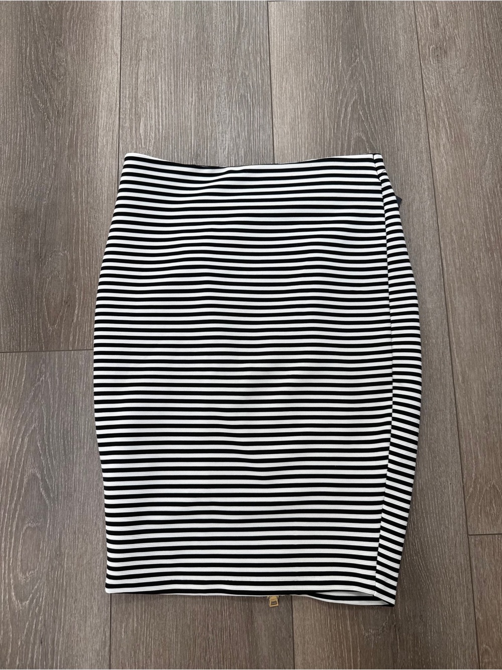 Guess Striped Black and White Pencil Skirt